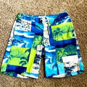 Men’s medium American Eagle Board Shorts